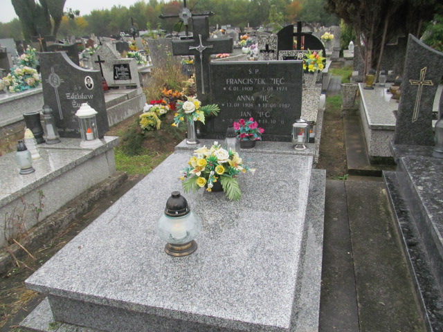 Grób Franciszek Zięć
