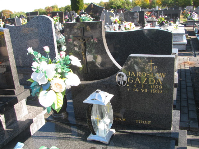 Jarosław Gazda 1979 Brzesko - Grobonet - Wyszukiwarka osób pochowanych