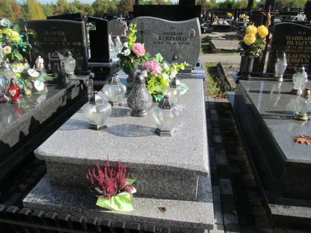 Grób Zdzisław Kurzydło