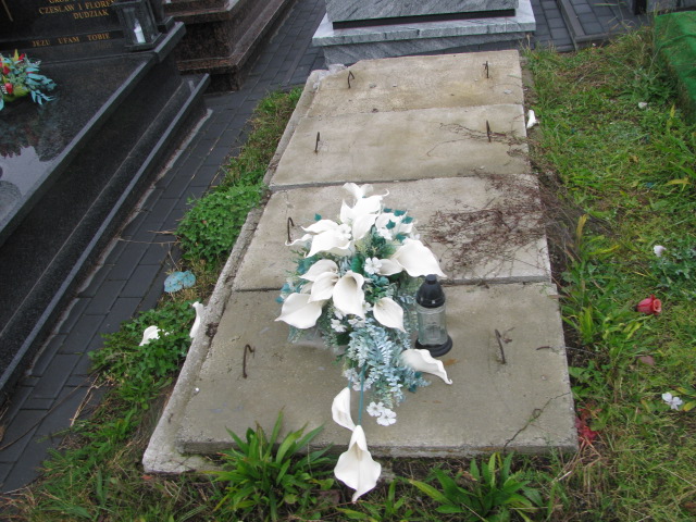 Helena Brożek 1944 Brzesko - Grobonet - Wyszukiwarka osób pochowanych